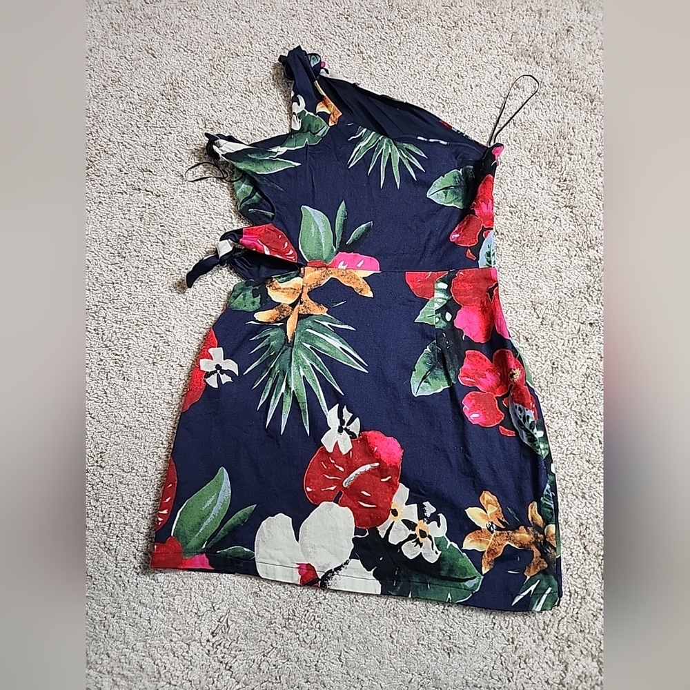 NWT! Zara Tropical Floral Side Tie One Shoulder Dress Size: M - Picture 10 of 13